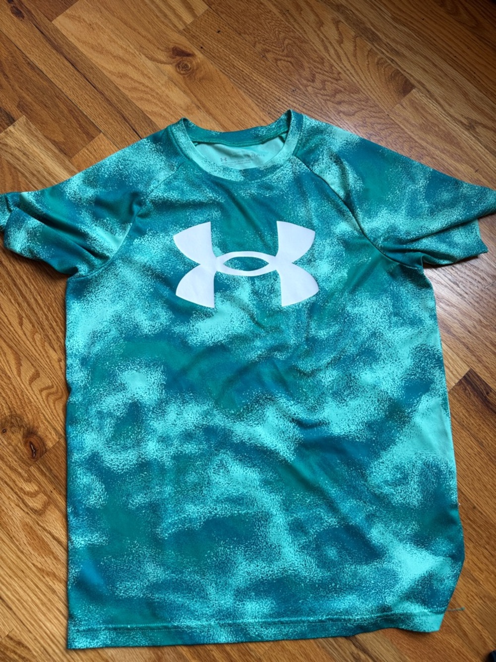Under Armour Youth Large Bundle - Picture 2 of 9